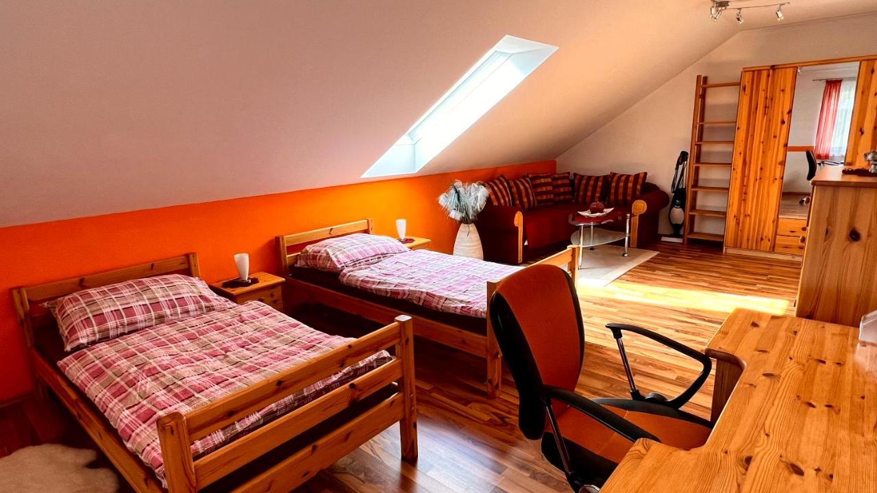 Ferienwohnung Brenner Брук ан дер Мур Екстериор снимка